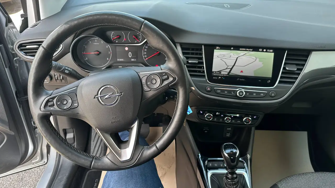Opel Crossland Elegance Paket Anhängerkupplung Rückfahrkamera Navigationssystem Sitzheizung Lenkradheizung Frontscheibenheizung — Vehicle gallery 18