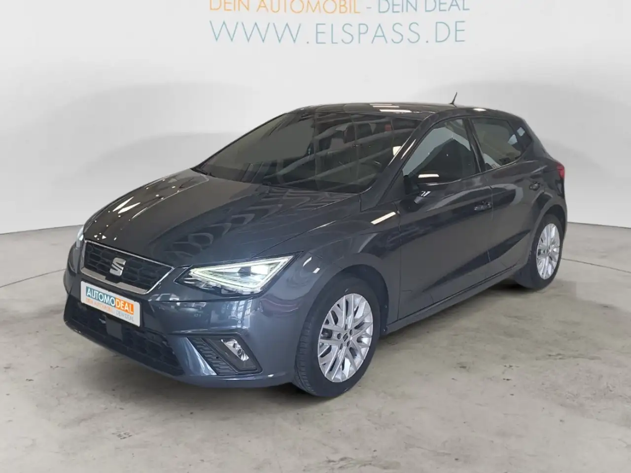 SEAT Ibiza FR NAV LED DIG-DISPLAY KAMERA TEMPOMAT APPLE/ANDR — Galería del vehículo 2