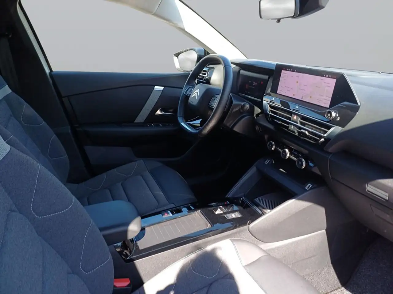 Citroen C4 Plus PT 130 EAT8 — معرض صور السيارة 24