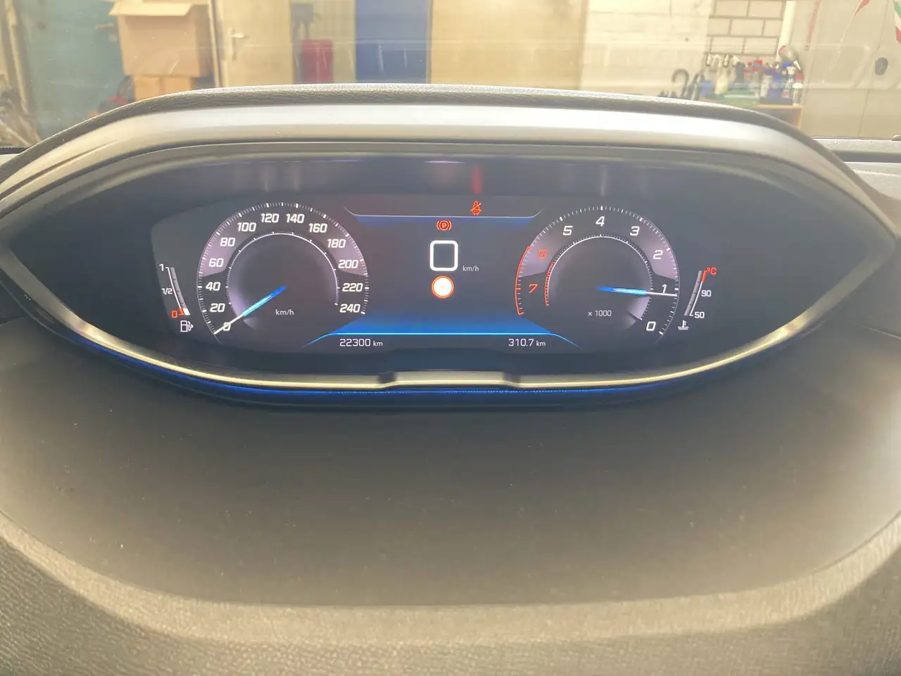 Peugeot 3008 1.2 PureTech Allure Pack ACC+Navi+SHZ+Kamera — معرض صور السيارة 10