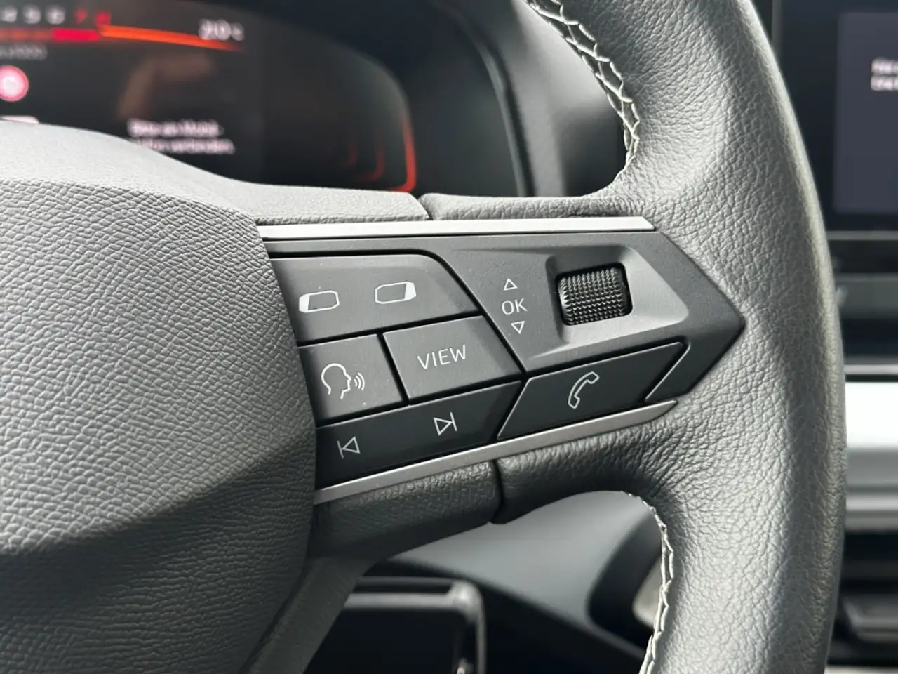 SEAT Arona 1.0 TSI Style Edition LED DAB FullLink USB 17Alu — Galería del vehículo 19