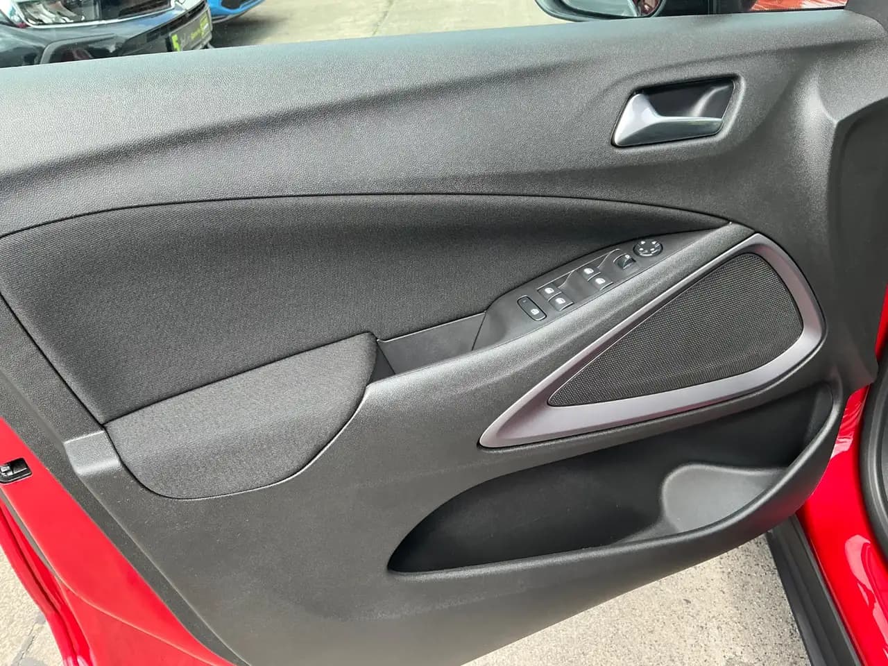 Opel Crossland 1.2 Enjoy Automatik! *wenig KM* — معرض صور السيارة 24
