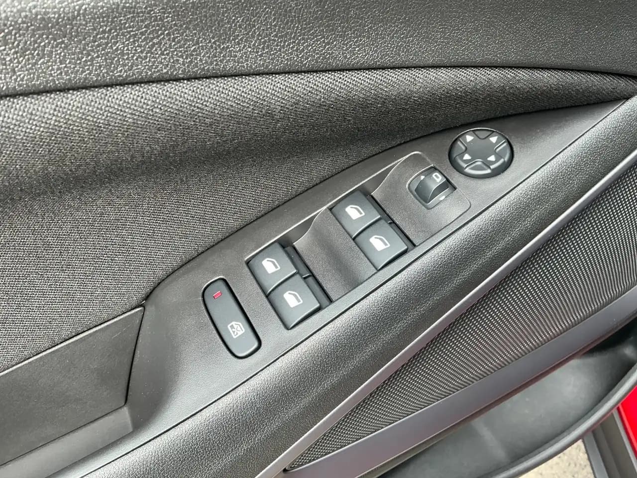 Opel Crossland 1.2 Enjoy Automatik! *wenig KM* — معرض صور السيارة 25