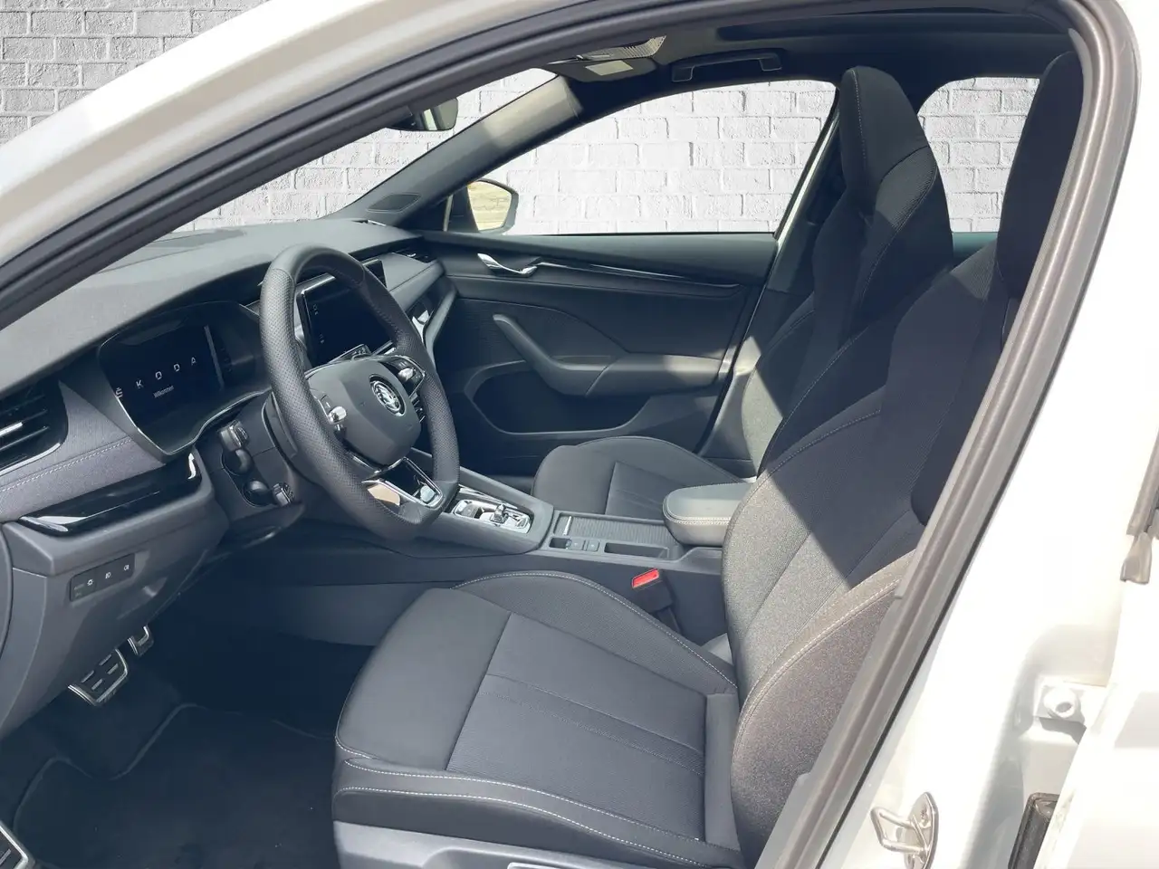 Skoda Octavia Combi 2.0 TSI DSG 4x4 - Sportline — Vehicle gallery 9