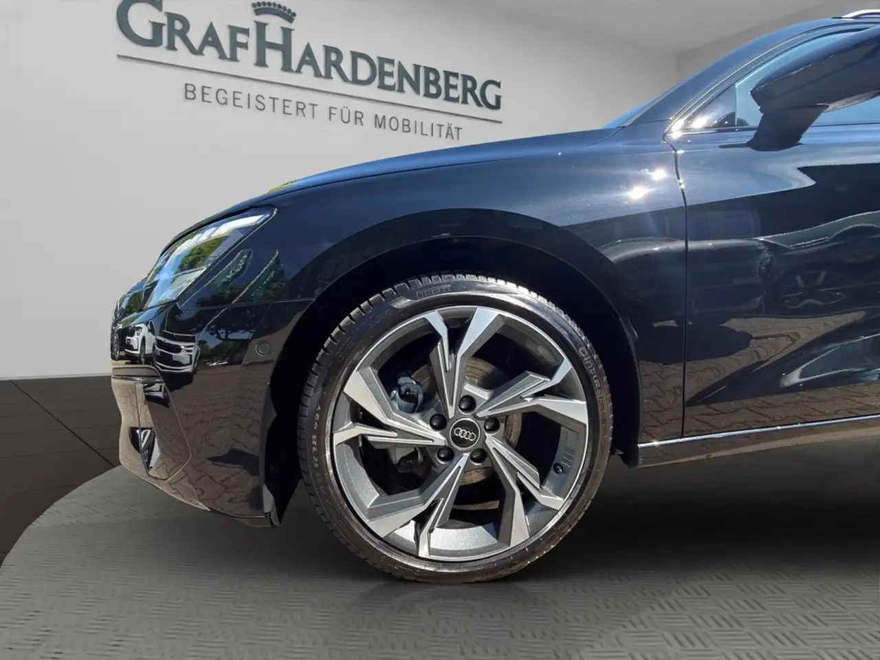 Audi A3 Sportback Advanced 35TFSI S-Tr Business-Paket — Vehicle gallery 3