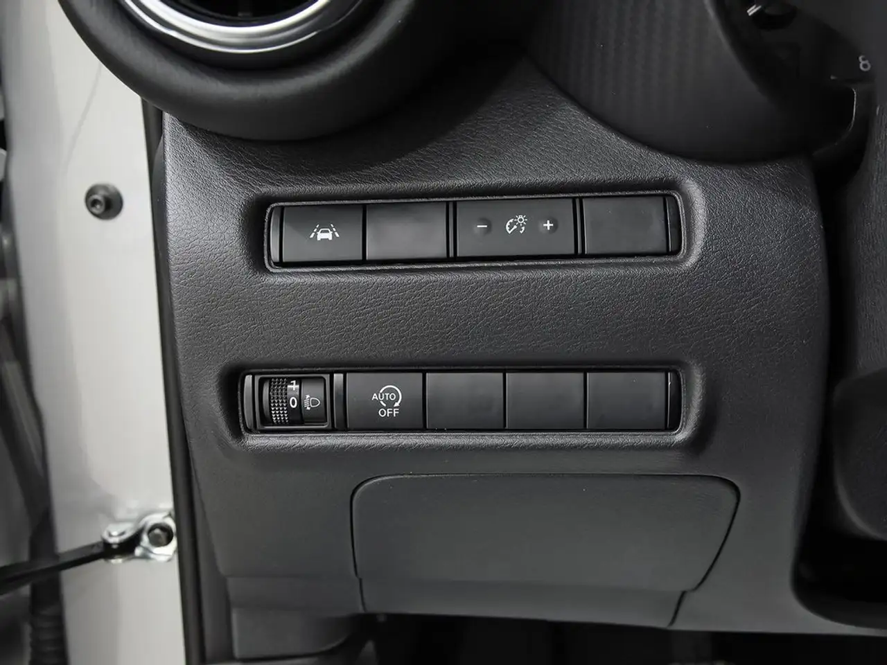 Nissan Juke DIG-T 84 kW (114 CV) 6M/T N-Connecta — معرض صور السيارة 13