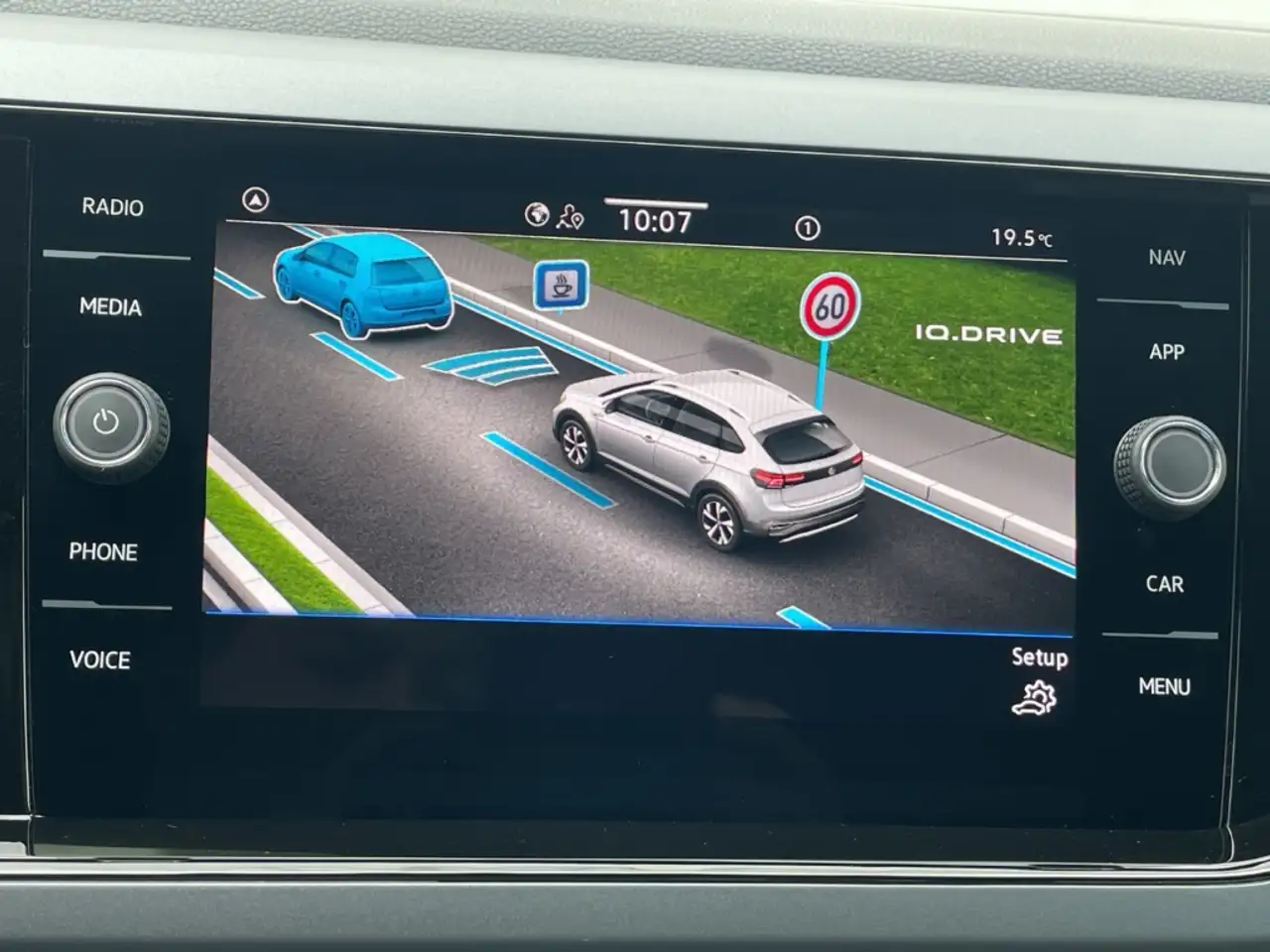 Volkswagen Taigo R-Line 1.0 TSI DSG IQ.LIGHT/Kamera/Navi/ACC — Galería del vehículo 18