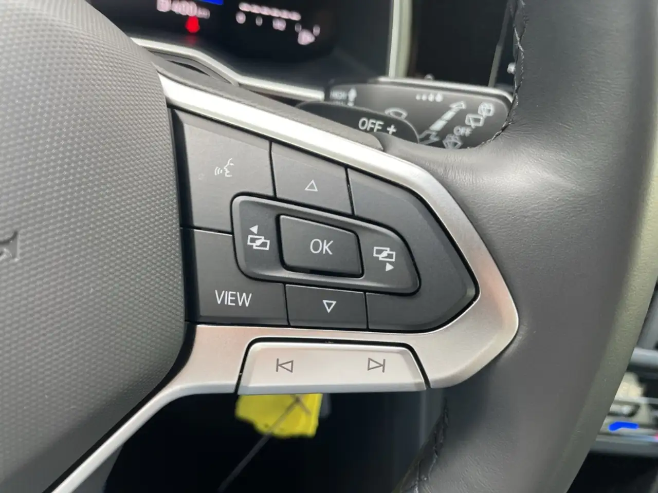 Volkswagen Taigo R-Line 1.0 TSI DSG IQ.LIGHT/Kamera/Navi/ACC — Galería del vehículo 14