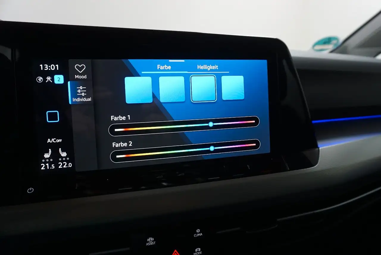 Volkswagen Golf VIII Lim. Move eTSI LED ACC PDC AMBIENTE — Vehicle gallery 18