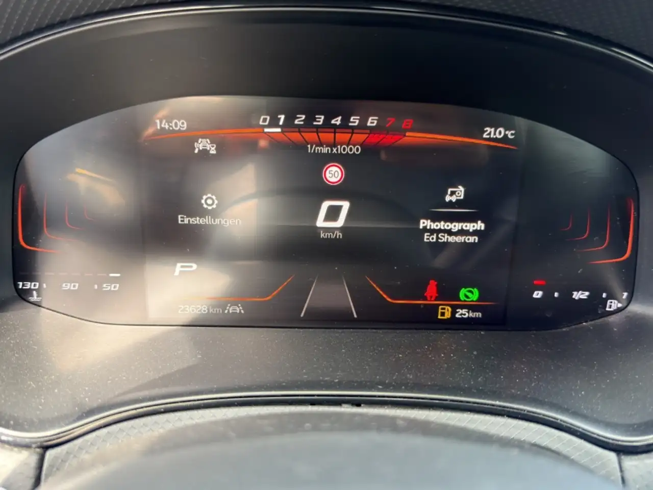 SEAT Arona 1.0 TSI DSG Style Edition NAVI LED FULL GRA SHZ DA — Galerie du véhicule 10