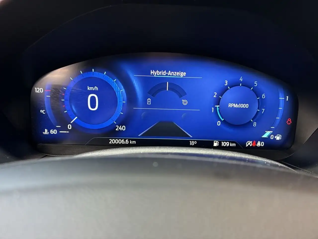 Ford Focus Turnier 1.0 EcoBoost Hybrid ST-LINE X — Galerie du véhicule 13
