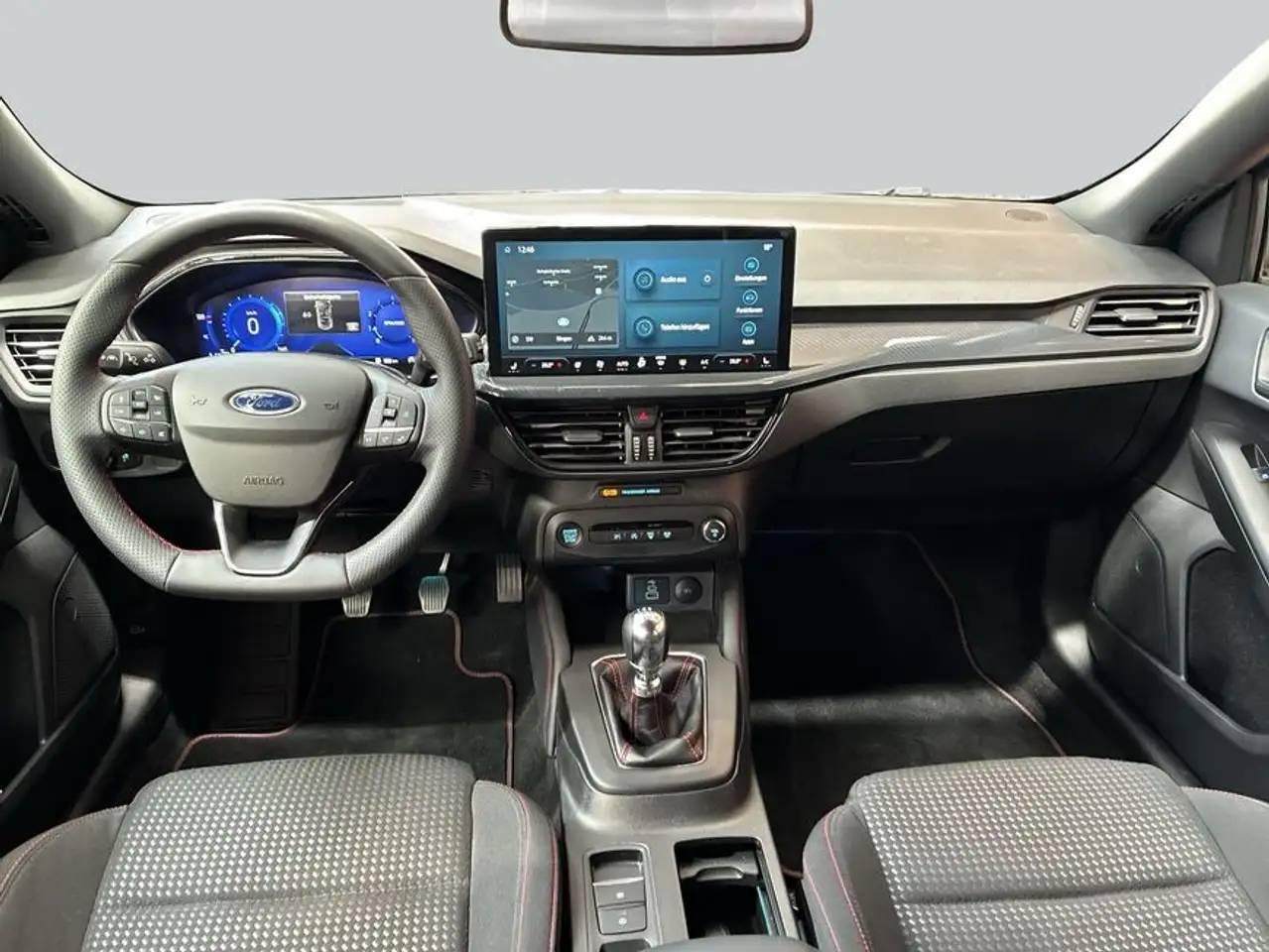 Ford Focus Turnier 1.0 EcoBoost Hybrid ST-LINE X — Galerie du véhicule 11