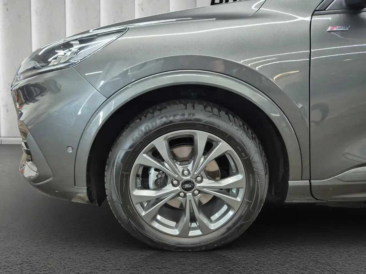 Ford Kuga ST-Line X*PANO*AHK*KAM*ACC*NAVI*SOUND-SYS. — معرض صور السيارة 9