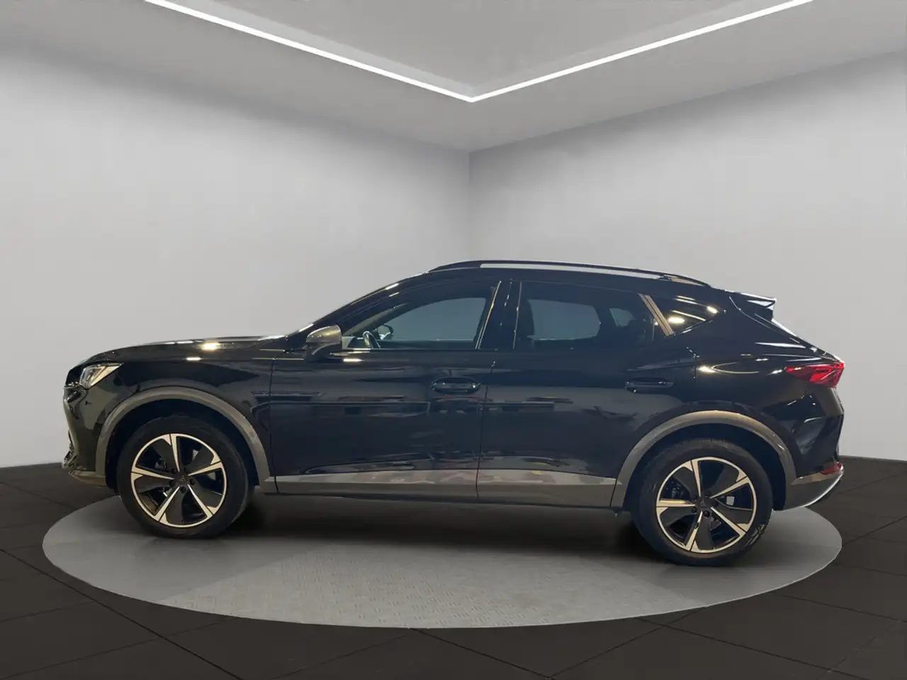 CUPRA Formentor 1.5 TSI KLIMA SHZ KAMERA ACC LED — Vehicle gallery 2