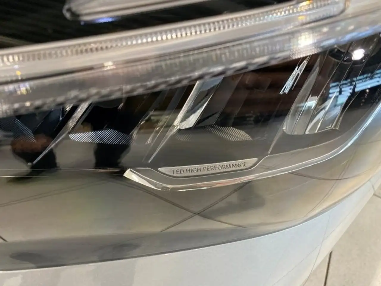 Mercedes-Benz B 180 Progressive Advanced AHK LED EASY-Pack ACC — معرض صور السيارة 4
