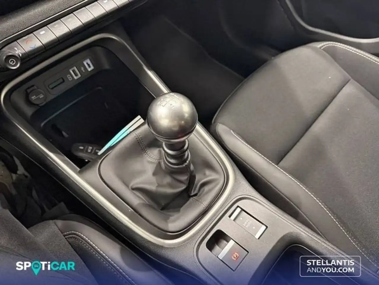 Jeep Avenger 1.2 G 74kW (100CV) Summit — Galería del vehículo 15
