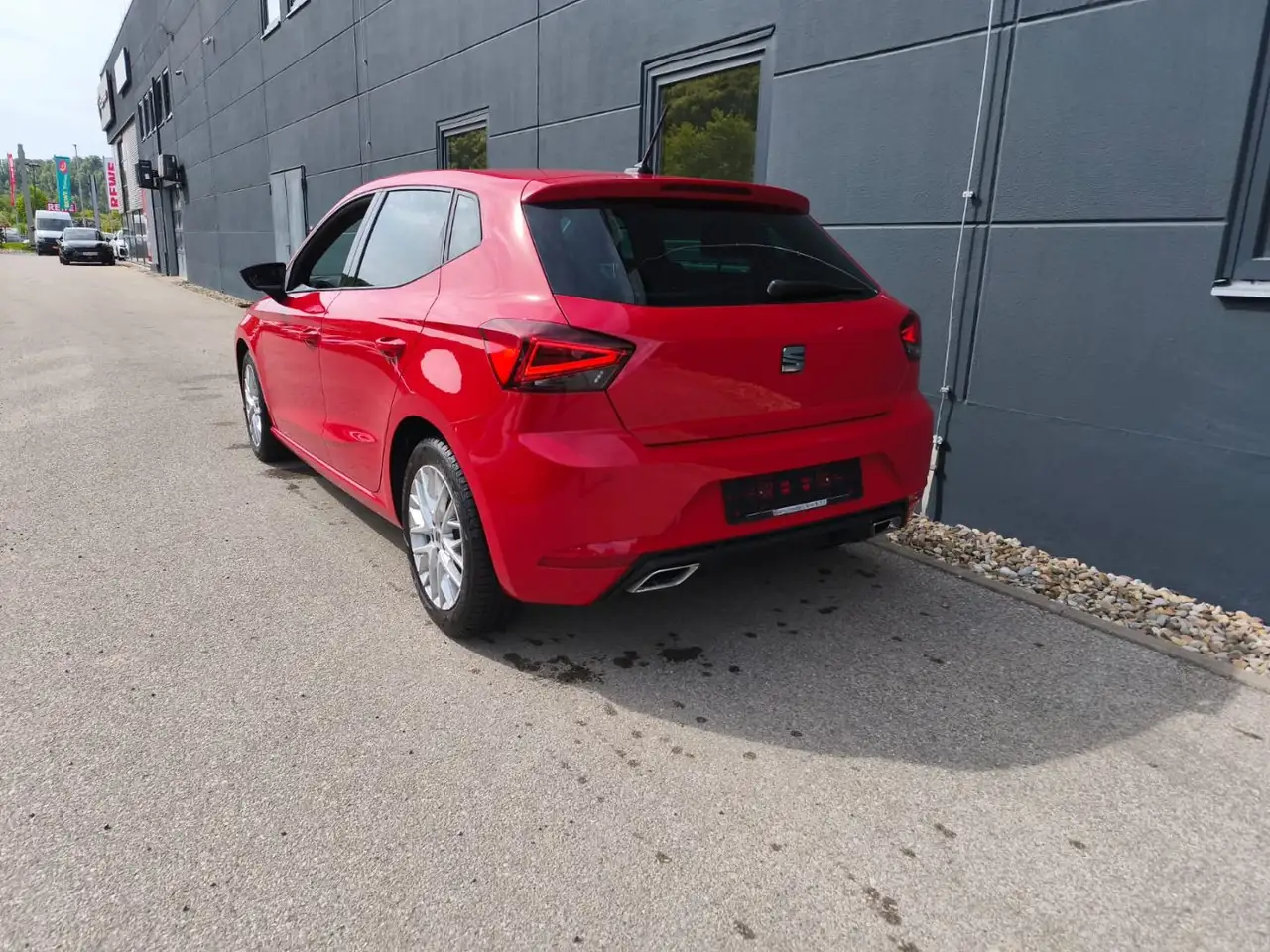 SEAT Ibiza 1.0 TSI DSG FR PRO Fahrass. XL KAMERA ALLWETTER — Galerie du véhicule 4