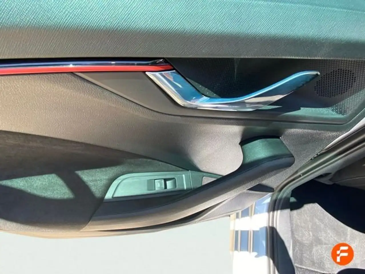 Skoda Kamiq 1.0 TSI Monte Carlo DSG7 85kW — معرض صور السيارة 25