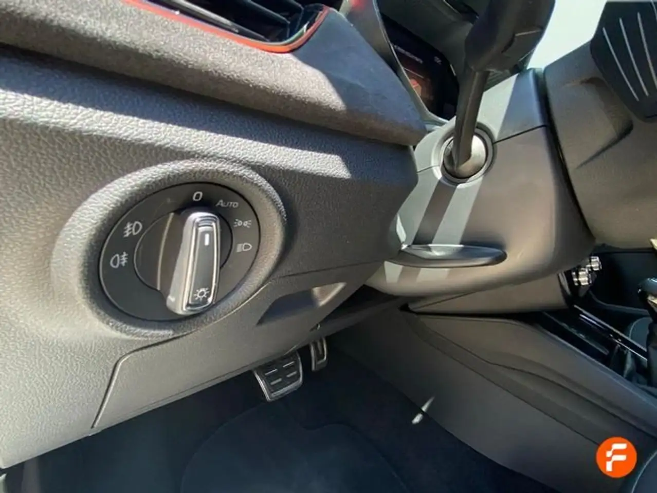 Skoda Kamiq 1.0 TSI Monte Carlo DSG7 85kW — معرض صور السيارة 20