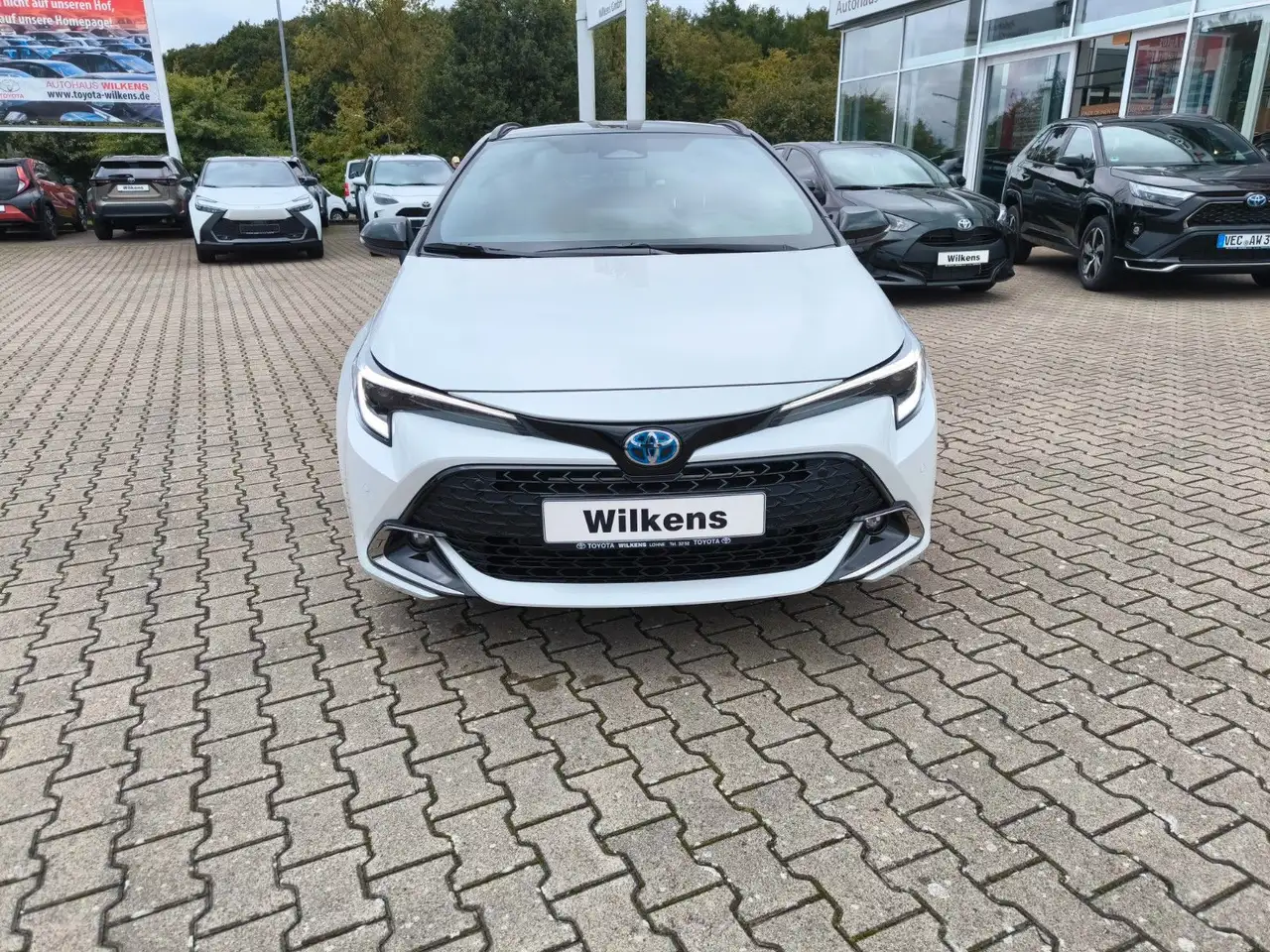 Toyota Corolla 2,0 Hybrid TS Finanzierung — Galería del vehículo 2
