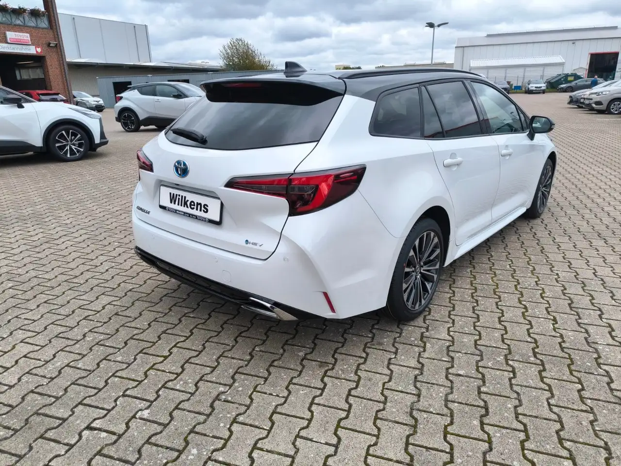 Toyota Corolla 2,0 Hybrid TS Finanzierung — Galería del vehículo 6