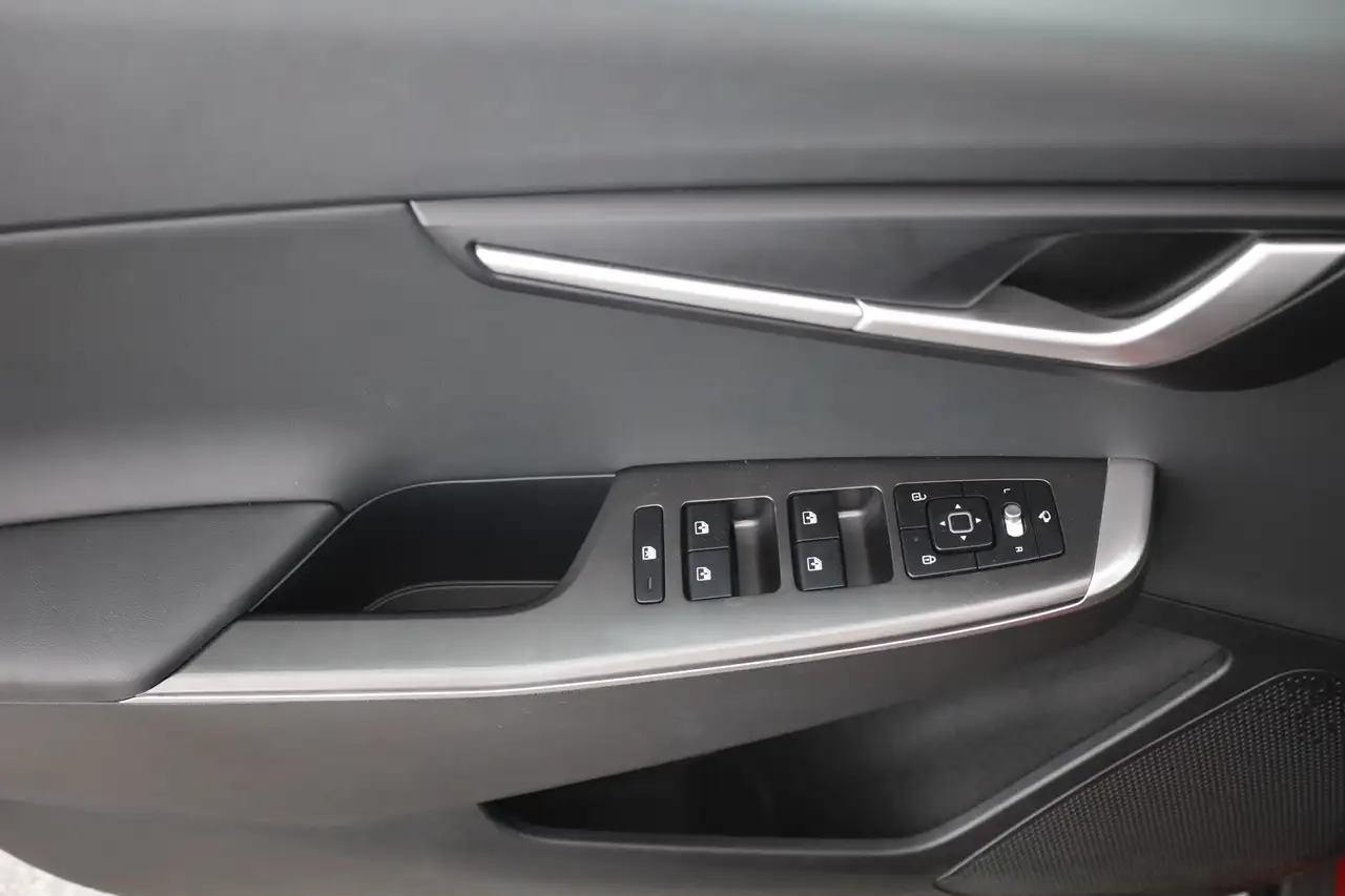 Kia EV6 125KW LED Navi Sitzheizung Kamera ACC DAB — Vehicle gallery 23