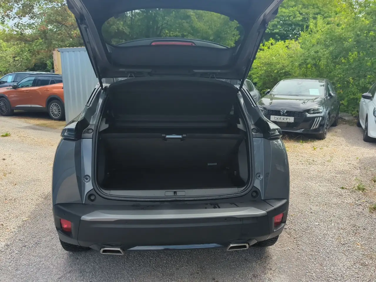 Peugeot 2008 1.2 PureTech 130 GT ACC KeyLess LED Navi — Vehicle gallery 13