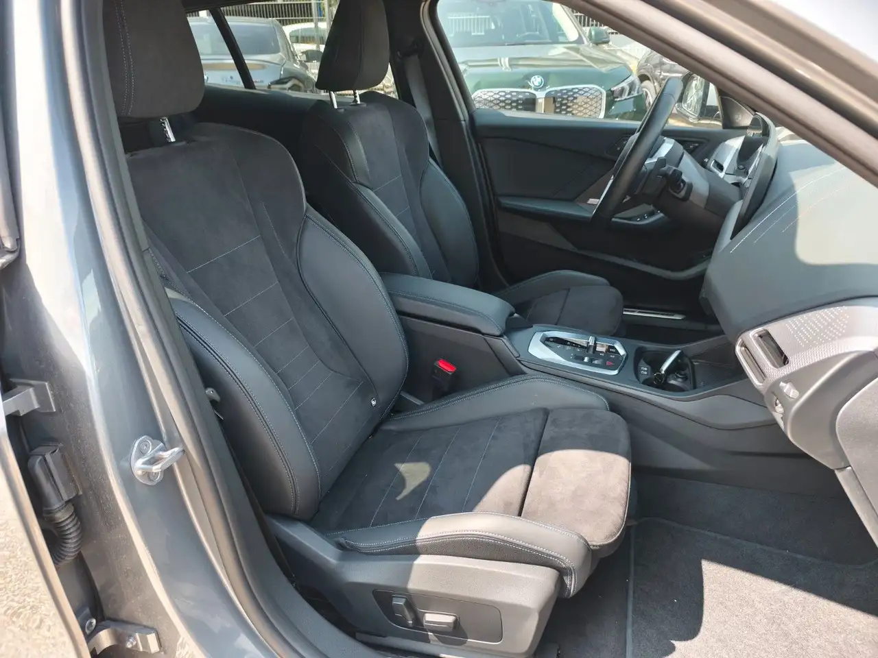 BMW 120 M-Sport Memory/360°/HeadUp/H&K/ad.Fahrw/NP51 — Galerie du véhicule 32