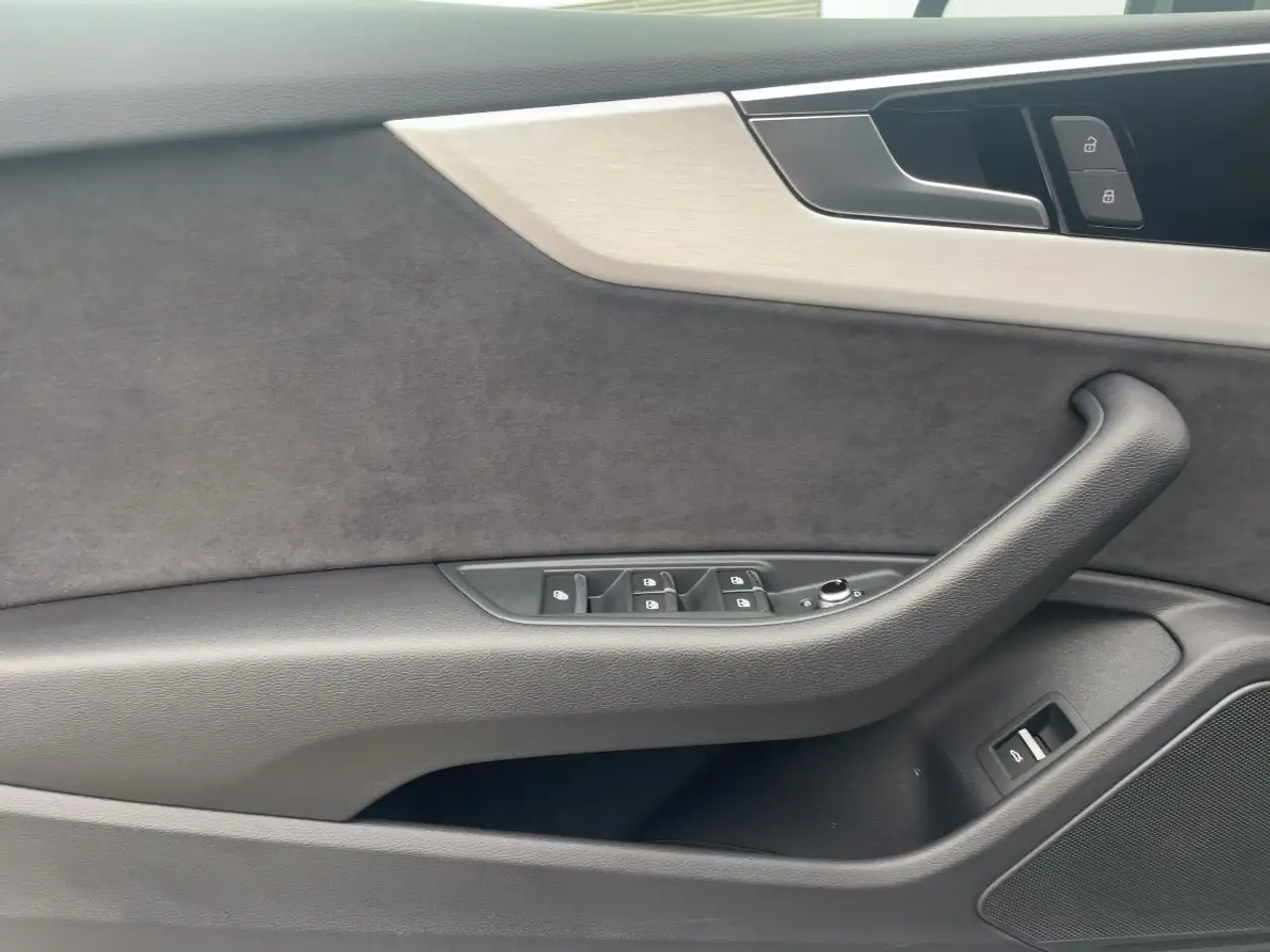 Audi A5 40 TFSI S-TR S-LINE MATRIX+NAVI+RFK — Galerie du véhicule 18