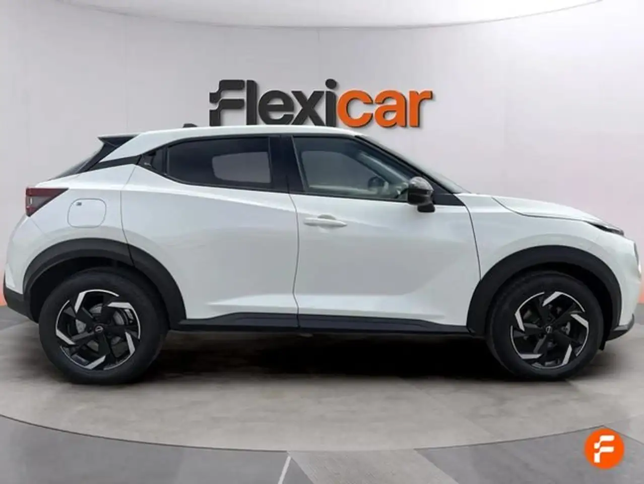 Nissan Juke DIG-T 84 kW (114 CV) 6M/T Acenta — معرض صور السيارة 8