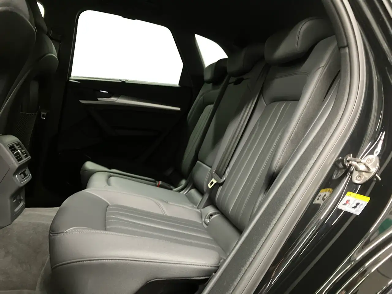 Audi Q5 40 TFSI quattro advanced Matrix AHK 360° Carp — Galería del vehículo 11