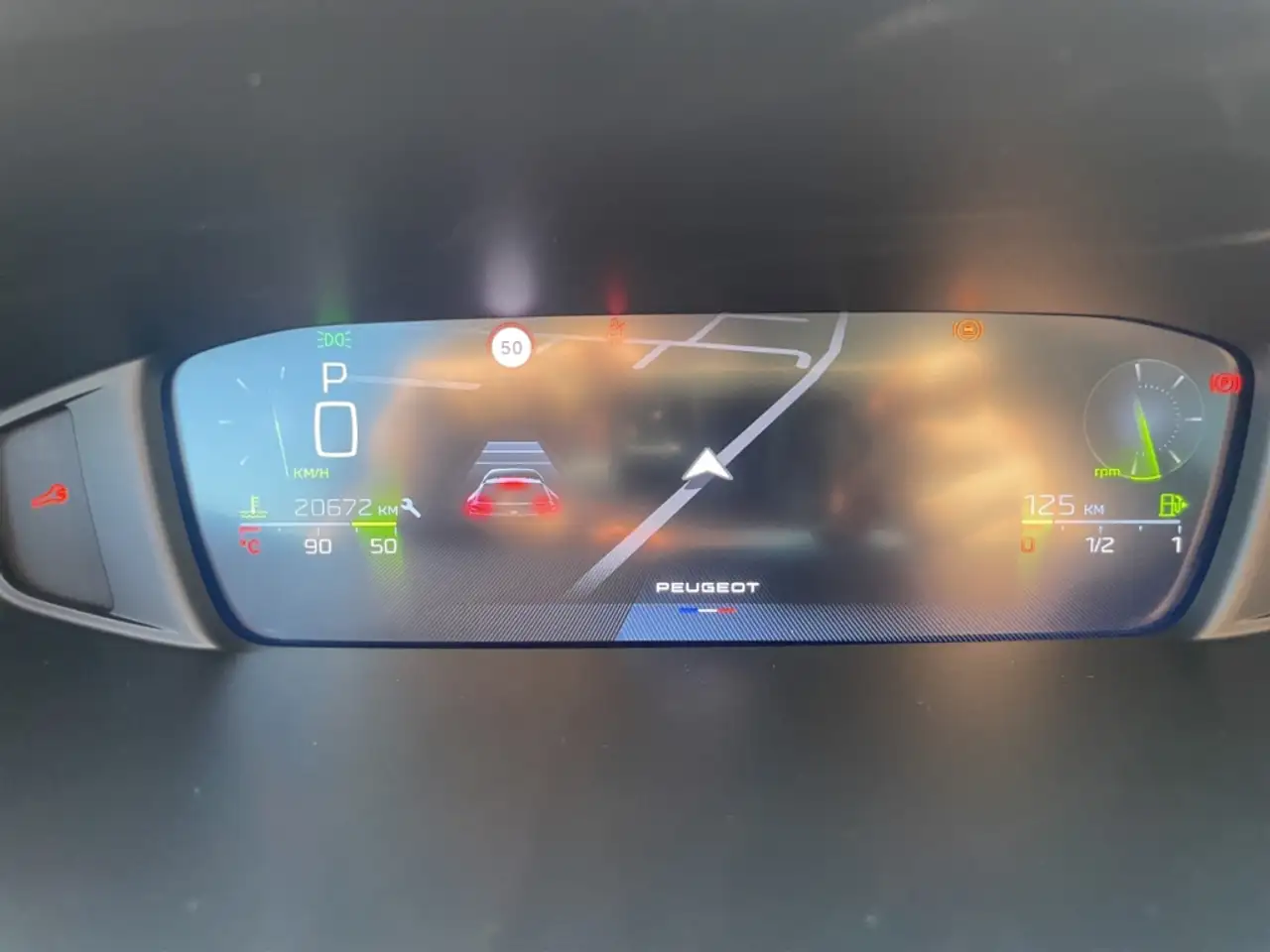 Peugeot 408 Allure PureTech 130 EAT8 Navi LED ACC Apple CarPla — Vehicle gallery 15