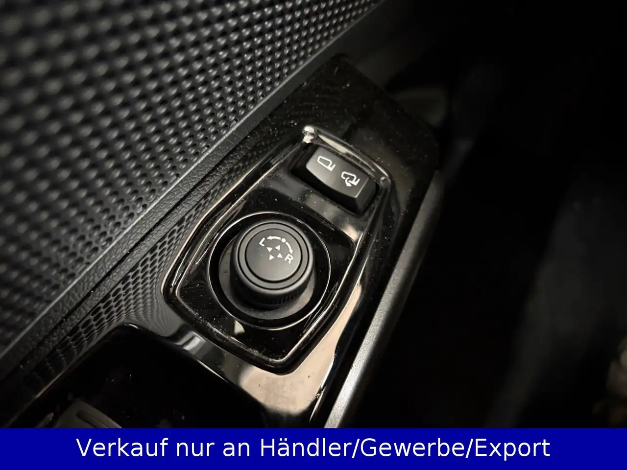 SsangYong Tivoli Grand Tivoli 1.5 T-GDI 1.Hand Automatik LED SHZ — معرض صور السيارة 16