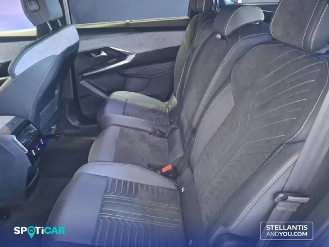 Peugeot 5008 Eléctrico 157kW GT — معرض صور السيارة 10