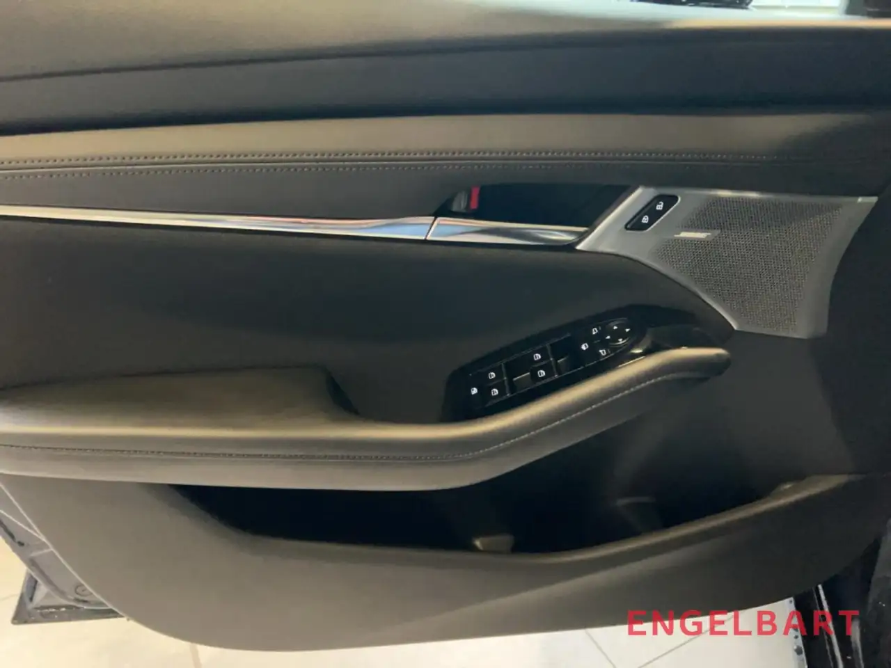 Mazda 3 (2025) 2.0 Exclusive-Line HUD Navi Sound Soundsyst — معرض صور السيارة 10