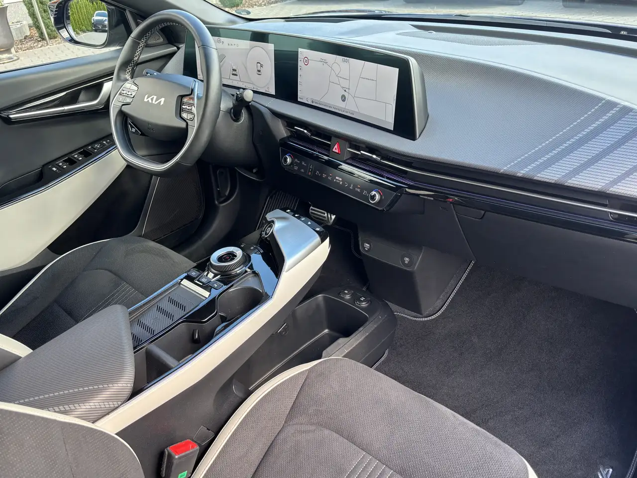 Kia EV6 GT-Line LED PANO HUD MERIDIAN MEMO 360° WÄPU — Galería del vehículo 9