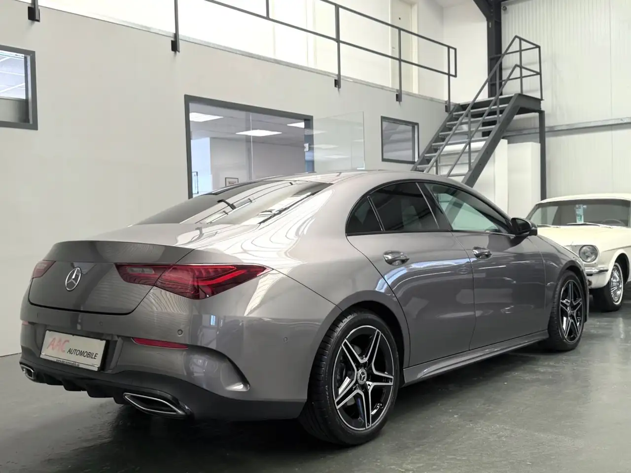 Mercedes-Benz CLA 220 4Matic AMG Line Edition/360°/Pano/ACC — معرض صور السيارة 9