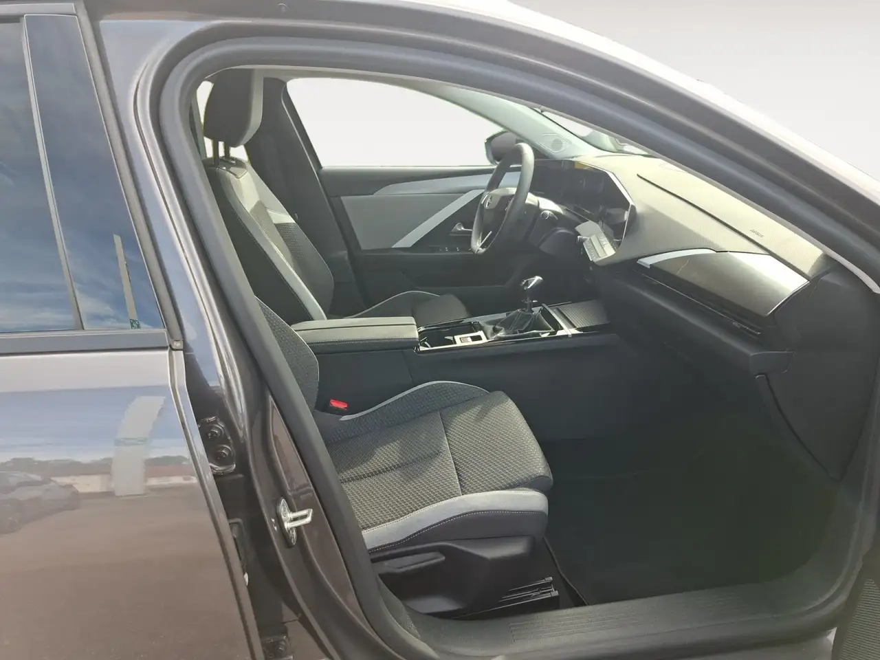 Opel Astra L 1.2 Edition Allwetterreifen, Sitzheizung — Galería del vehículo 18