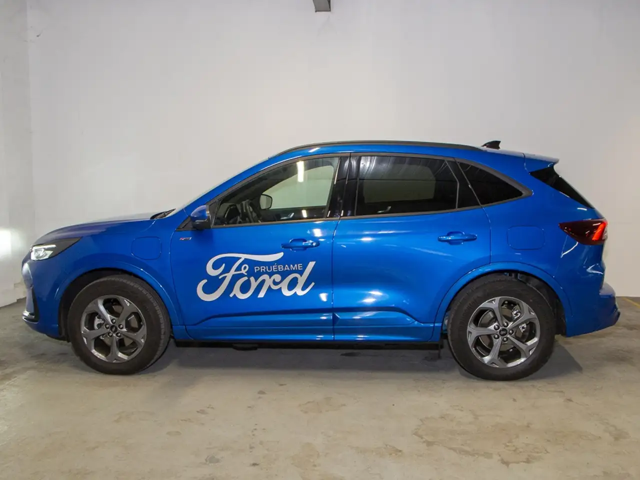 Ford Kuga 2.5 PHEV ST-LINE AUTO 243CV 5P — معرض صور السيارة 14