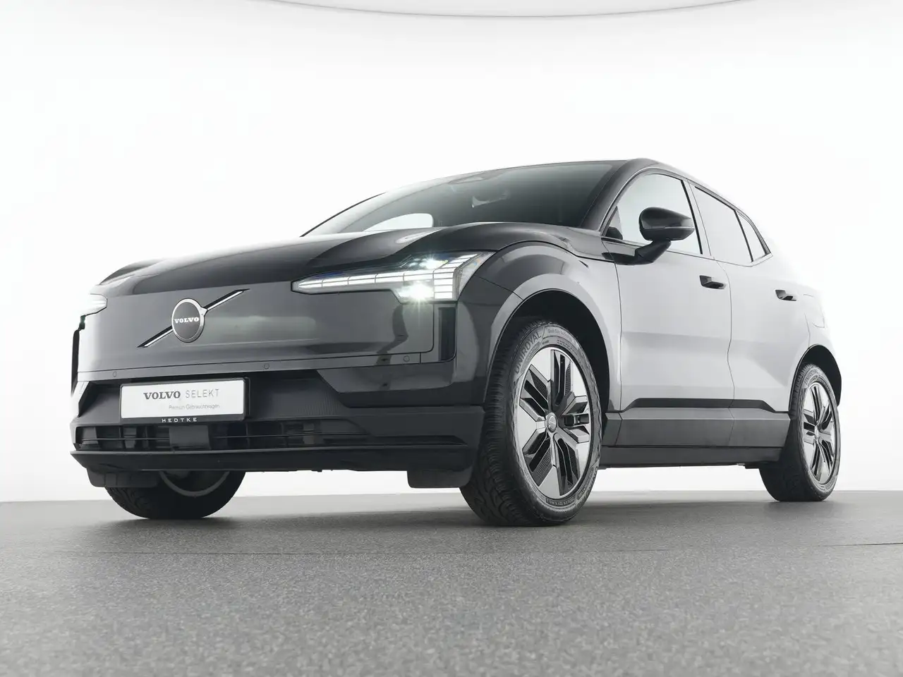 Volvo EX30 Single Motor Elektrisch Plus WÄRMEPUMPE*LED — معرض صور السيارة 7
