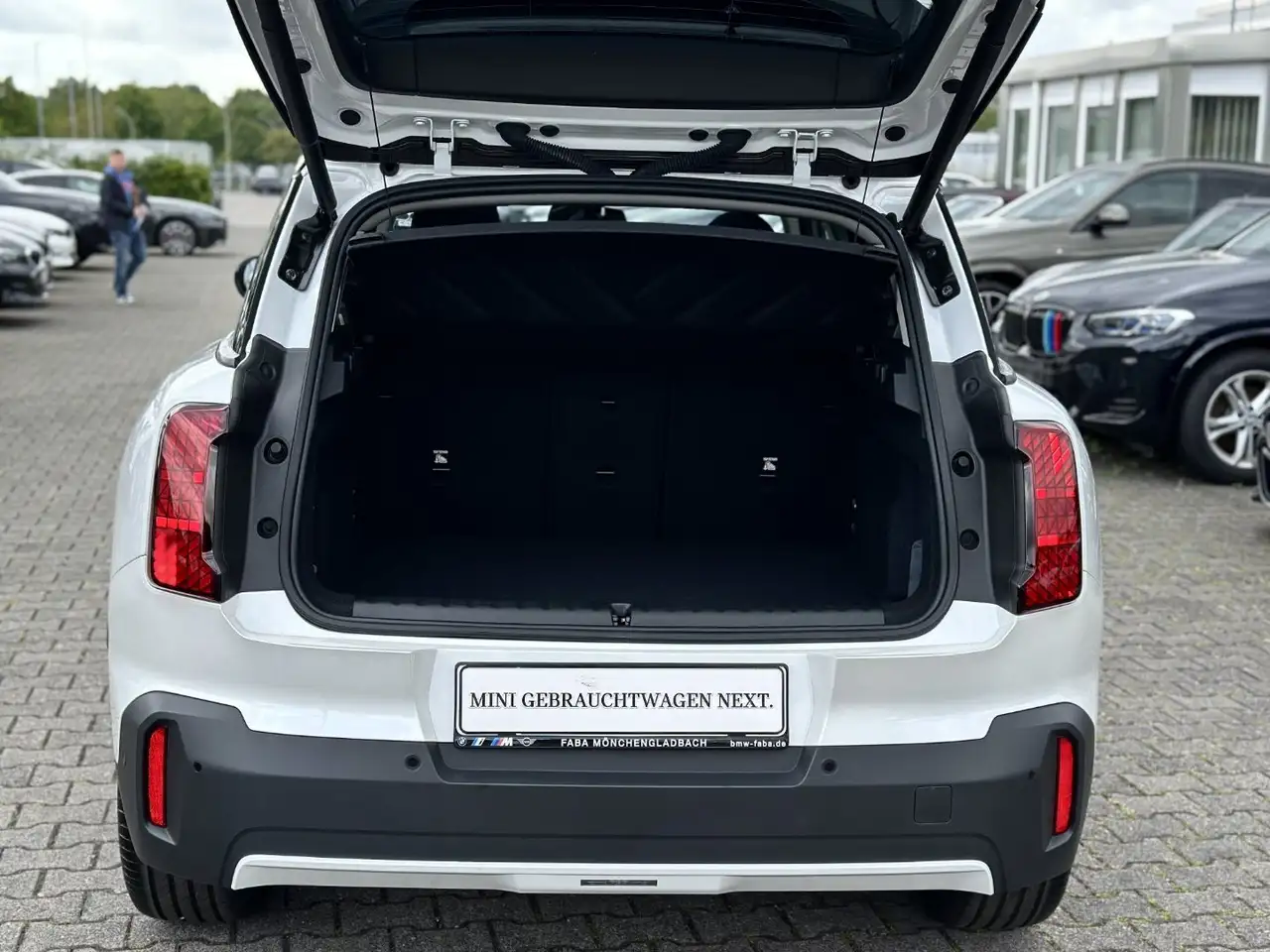 MINI Cooper Countryman Countryman C Head-Up DAB LED Pano.Dach Shz — Vehicle gallery 7