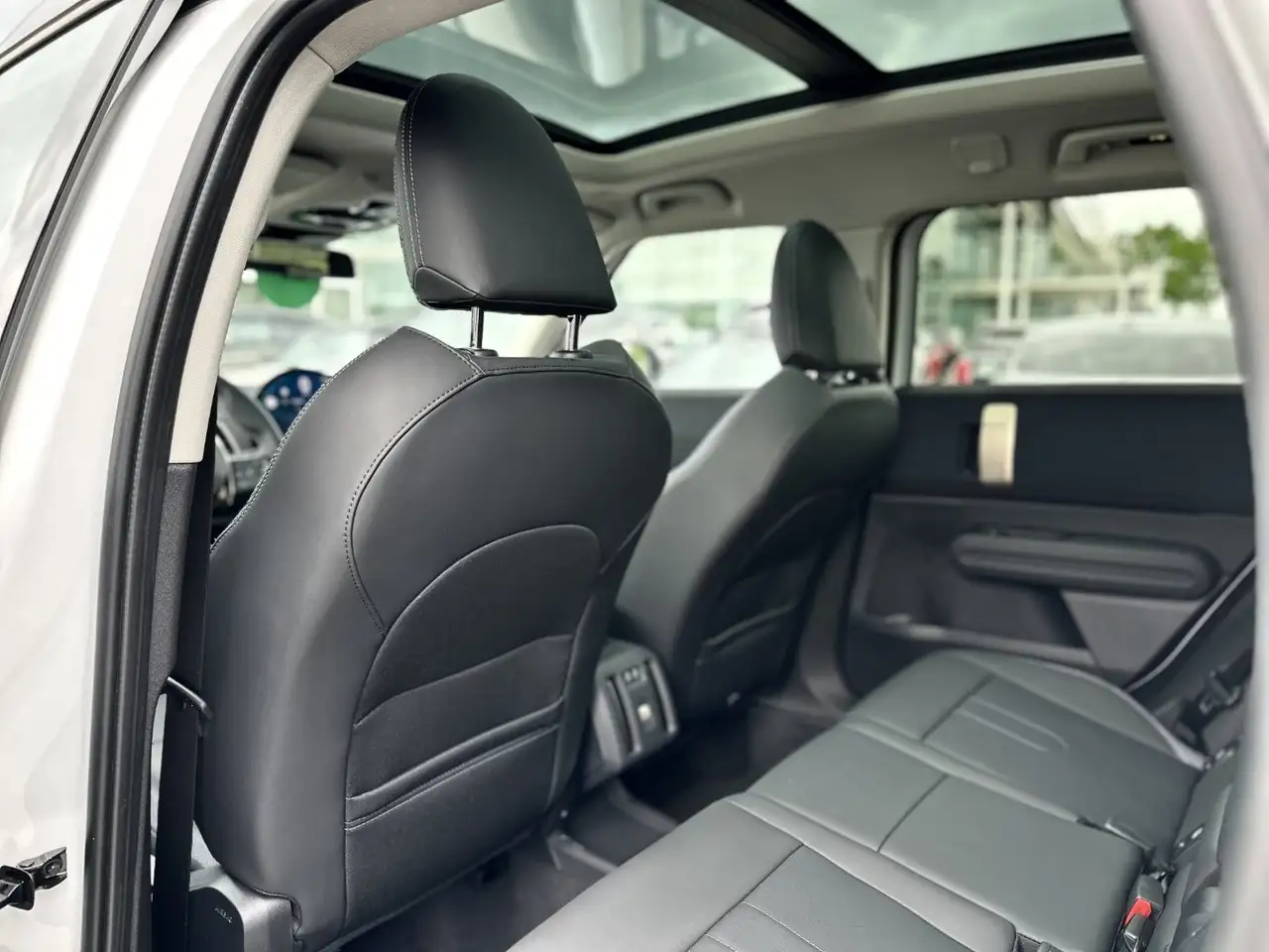 MINI Cooper Countryman Countryman C Head-Up DAB LED Pano.Dach Shz — Vehicle gallery 13