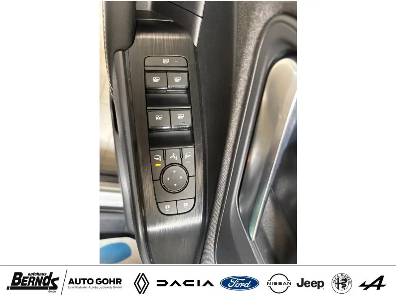 Nissan Qashqai 1.3 DIG-T MHEV Acenta Klima 360 NAVI WinterP AutoH — Vehicle gallery 23