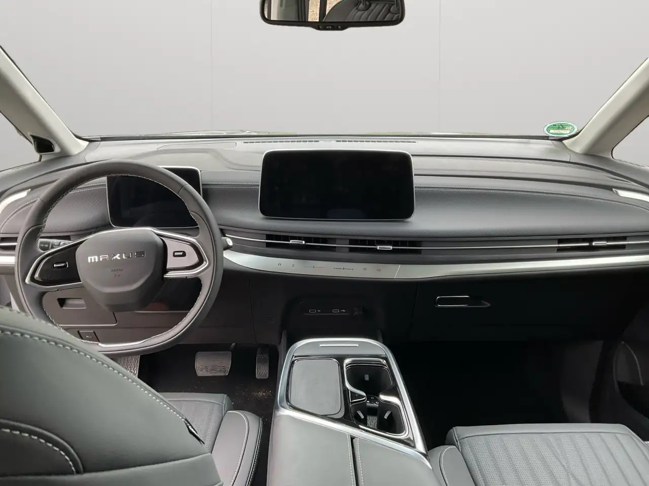 Maxus Mifa 9 MIFA 9 Elite Luxury — Vehicle gallery 11