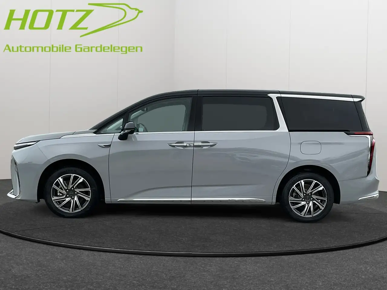 Maxus Mifa 9 MIFA 9 Elite Luxury — Vehicle gallery 3