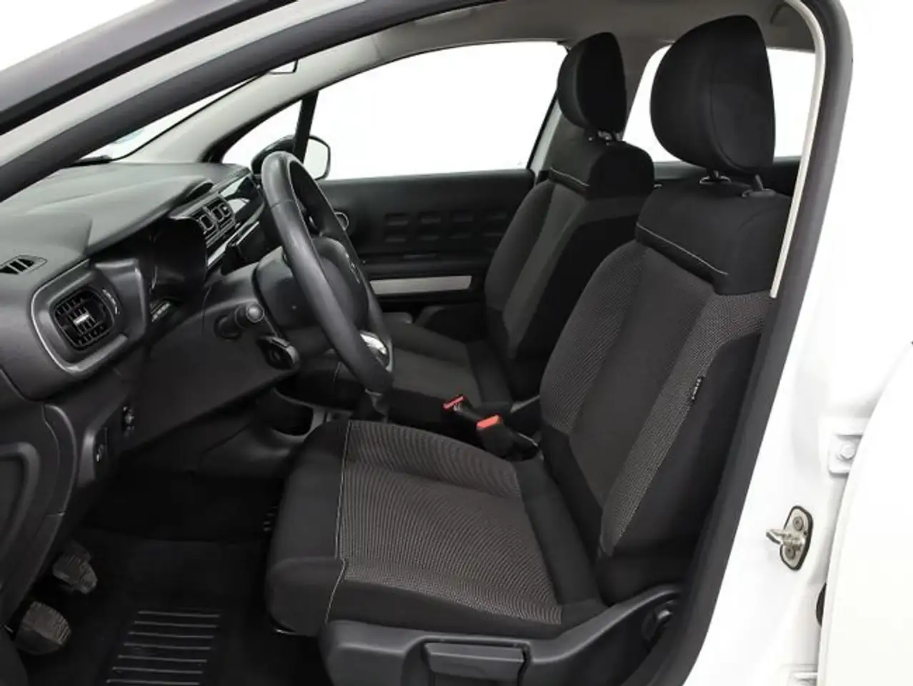 Citroen C3 PureTech 60KW (83CV) Plus — معرض صور السيارة 8