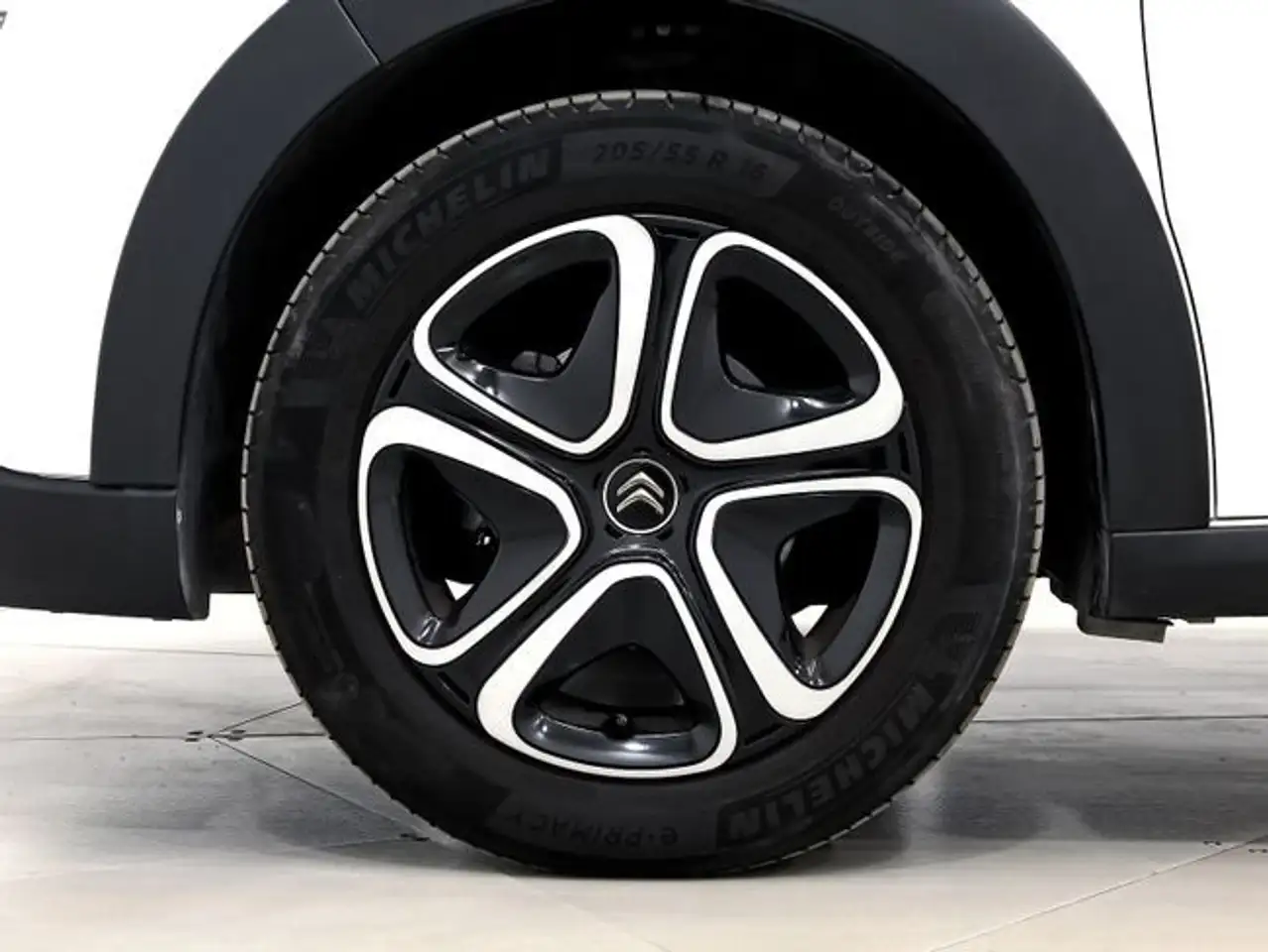 Citroen C3 PureTech 60KW (83CV) Plus — معرض صور السيارة 11