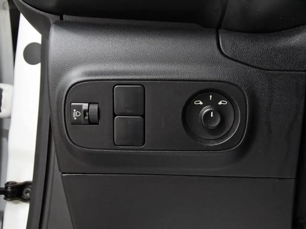 Citroen C3 PureTech 60KW (83CV) Plus — معرض صور السيارة 14