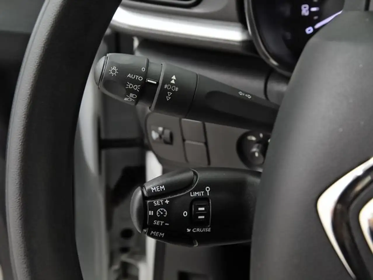 Citroen C3 PureTech 60KW (83CV) Plus — معرض صور السيارة 16
