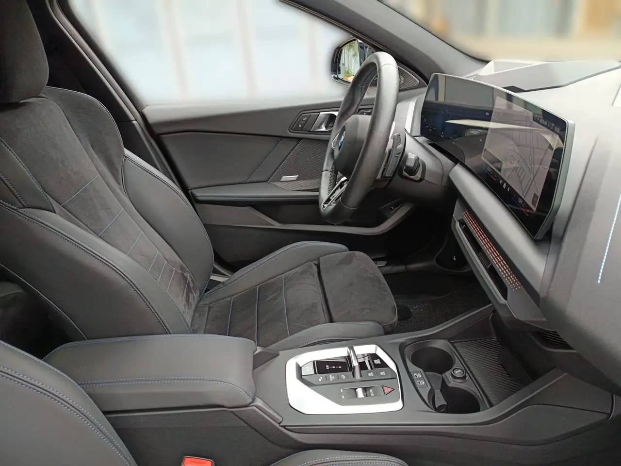 BMW 120 M SPORTPAKET+HEAD UP+MEMORY+AKTIVSITZ — معرض صور السيارة 24